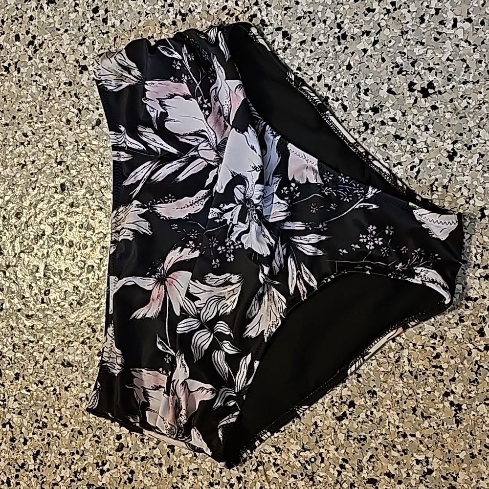 High Waist Bikini SWIM bottom. Size Large. Floral pattern.